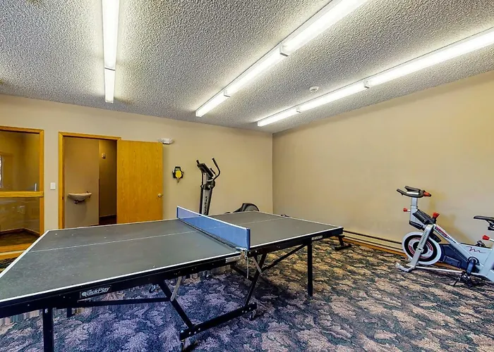 Woods Manor 101A